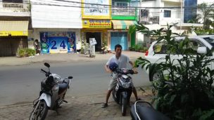 カンボジア バイク